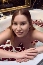 Ample Amalia Nude Photos - Curvy Model Gallery 01