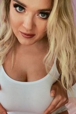 Lana's Big Natural Titty Tease 01