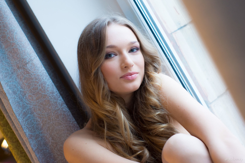 Hot blonde teen Amy Moore gets naked 13