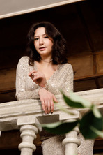 Lola Bredly Super Busty - Massive Curves Handful Voluptuous Gallery 01