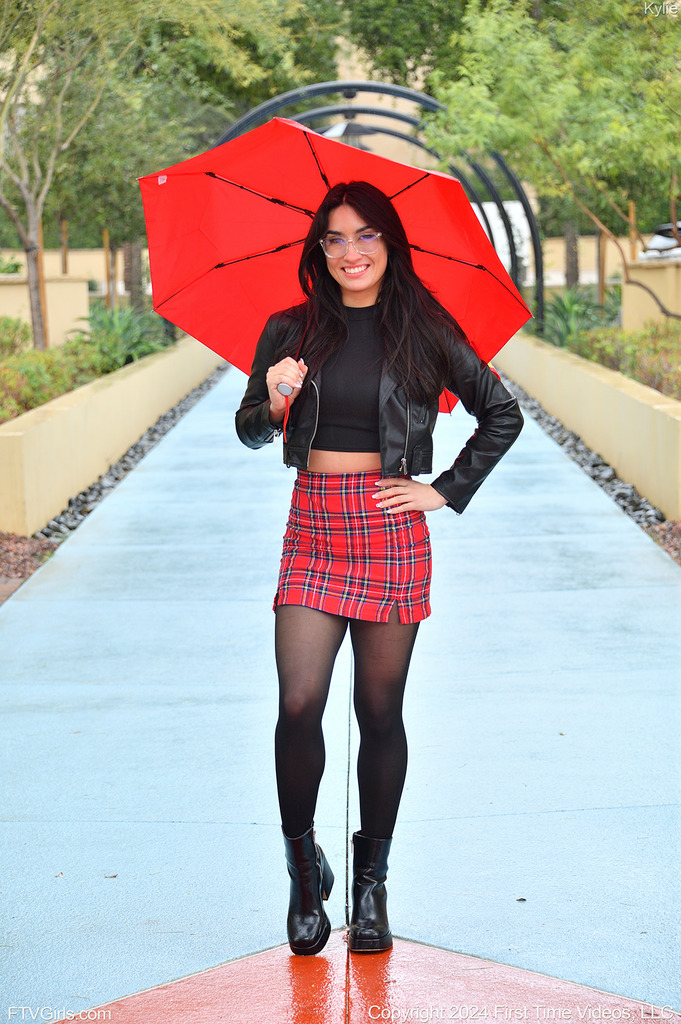 Spring Showers / Kylie / FTV Girls photo 3