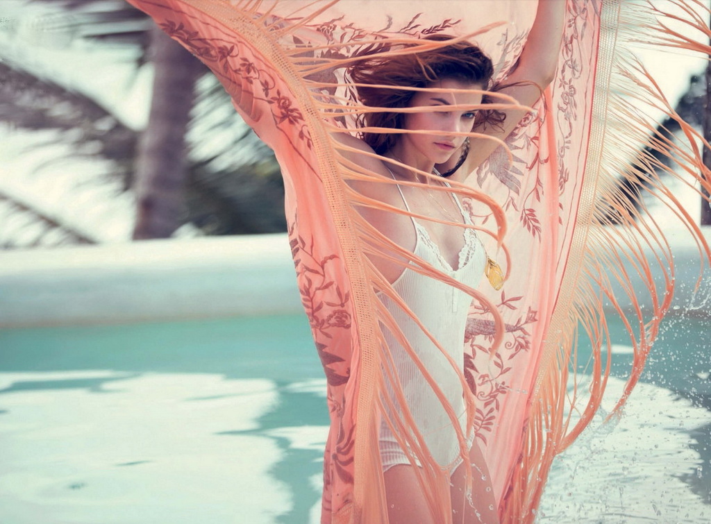 Barbara Palvin exposes her perfect Body Lines 08