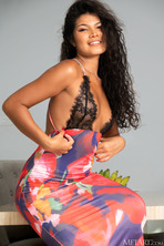 Kathai / Green Bananas 03