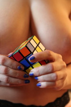 Tessa Fowler And The Rubik's Cube 09