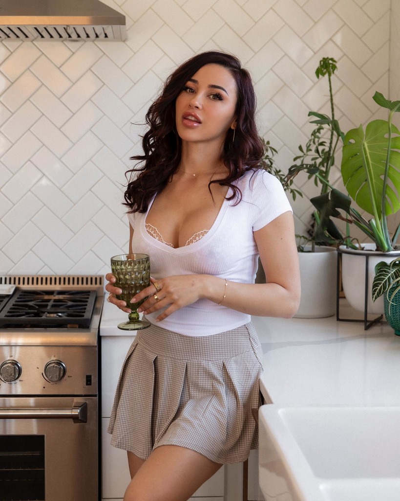 Ana Cheri 10