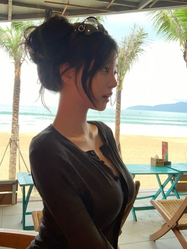 Fresh Korean Insta Girl Noa | Exotic Asian Nude Gallery 21