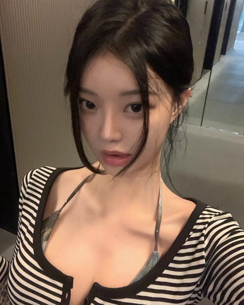 Fresh Korean Insta Girl Noa | Exotic Asian Nude Gallery 22