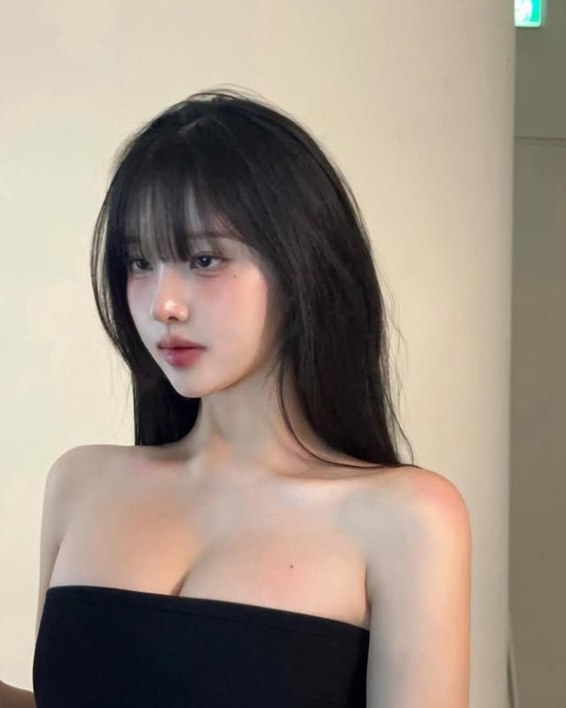 Perfect Korean Busty Hottie Nude Gallery - Big Tits Photos photo 10