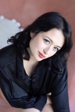 Anna Sugar Round Ass Black Hair | Satin Feeling Gallery 03