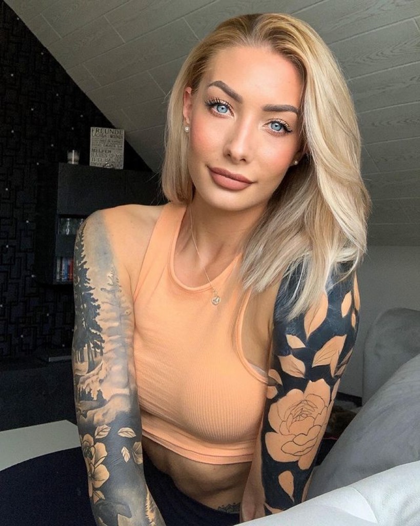 Saskia 12