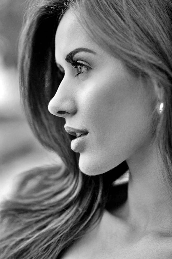 Rebecca Portugall Across Fitness, Swimwear and Portrait Looks