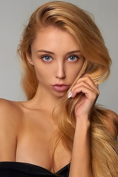 Ksenia Samoilenko Slim Blonde Russian Babe