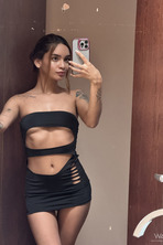 Selfie 4U: Kisses From Dulce 15